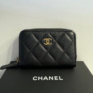 CHANEL - Classic Zipped Coin Purse (black w/gold)